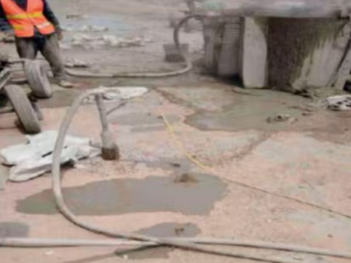 南山水泥混凝土路面板底注浆技术 路面脱空注浆整治方案